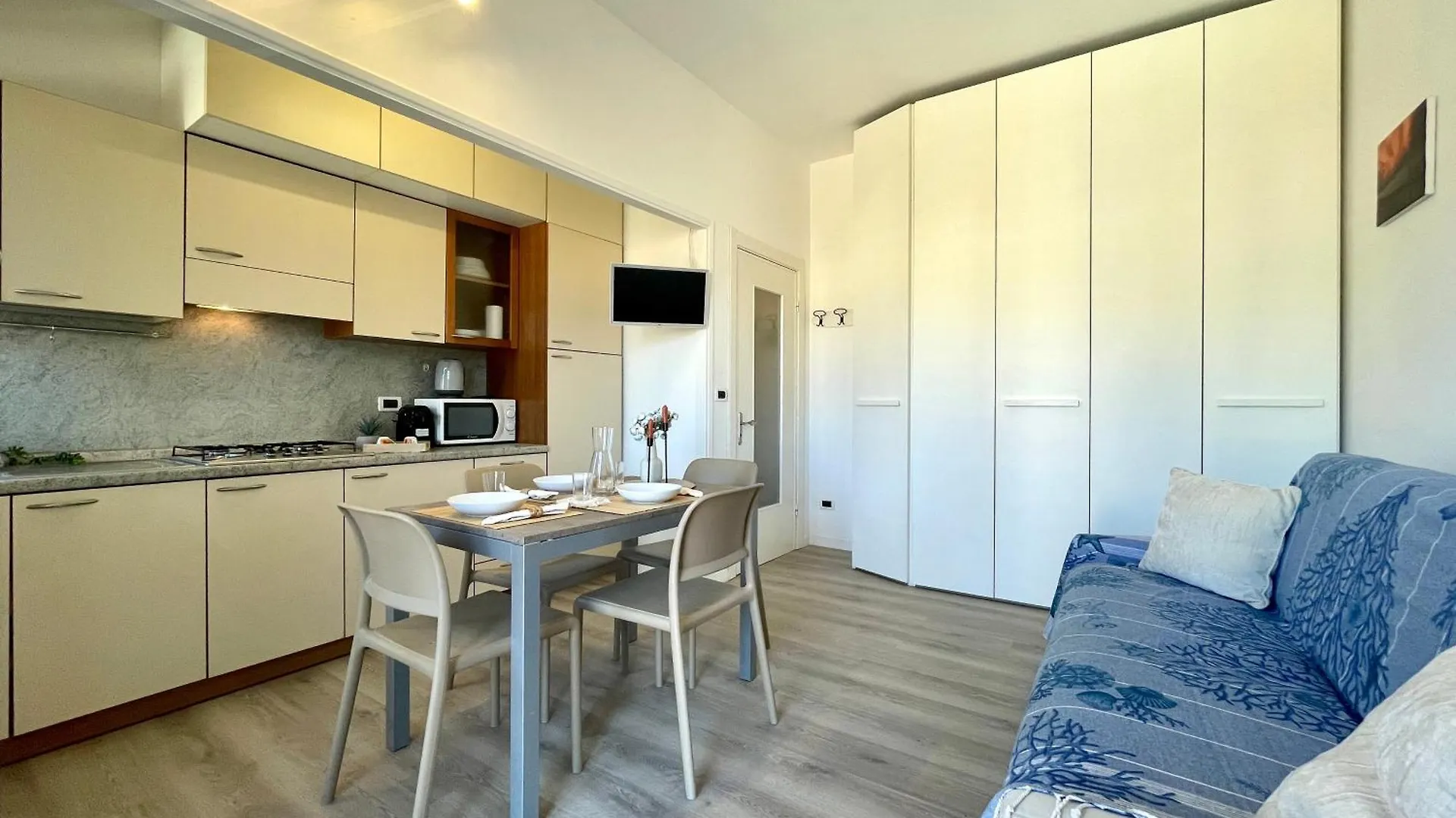 150Mt Dal Mare Monolocale In Centro Con Vista Aperta, Wi-Fi E A/C Apartment Loano Italy